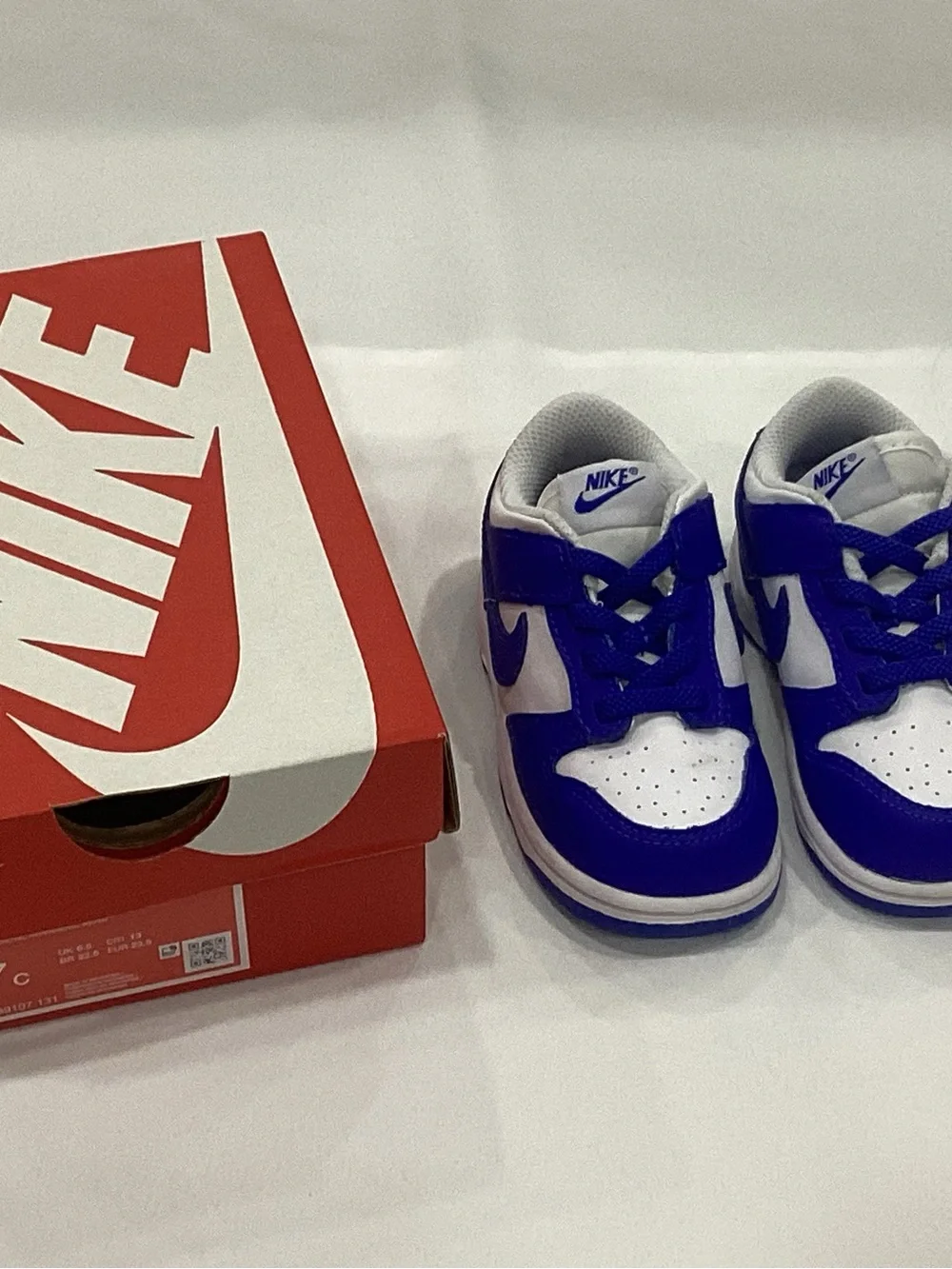 Nike Kids Royal Blue and White Low-Top Sneakers